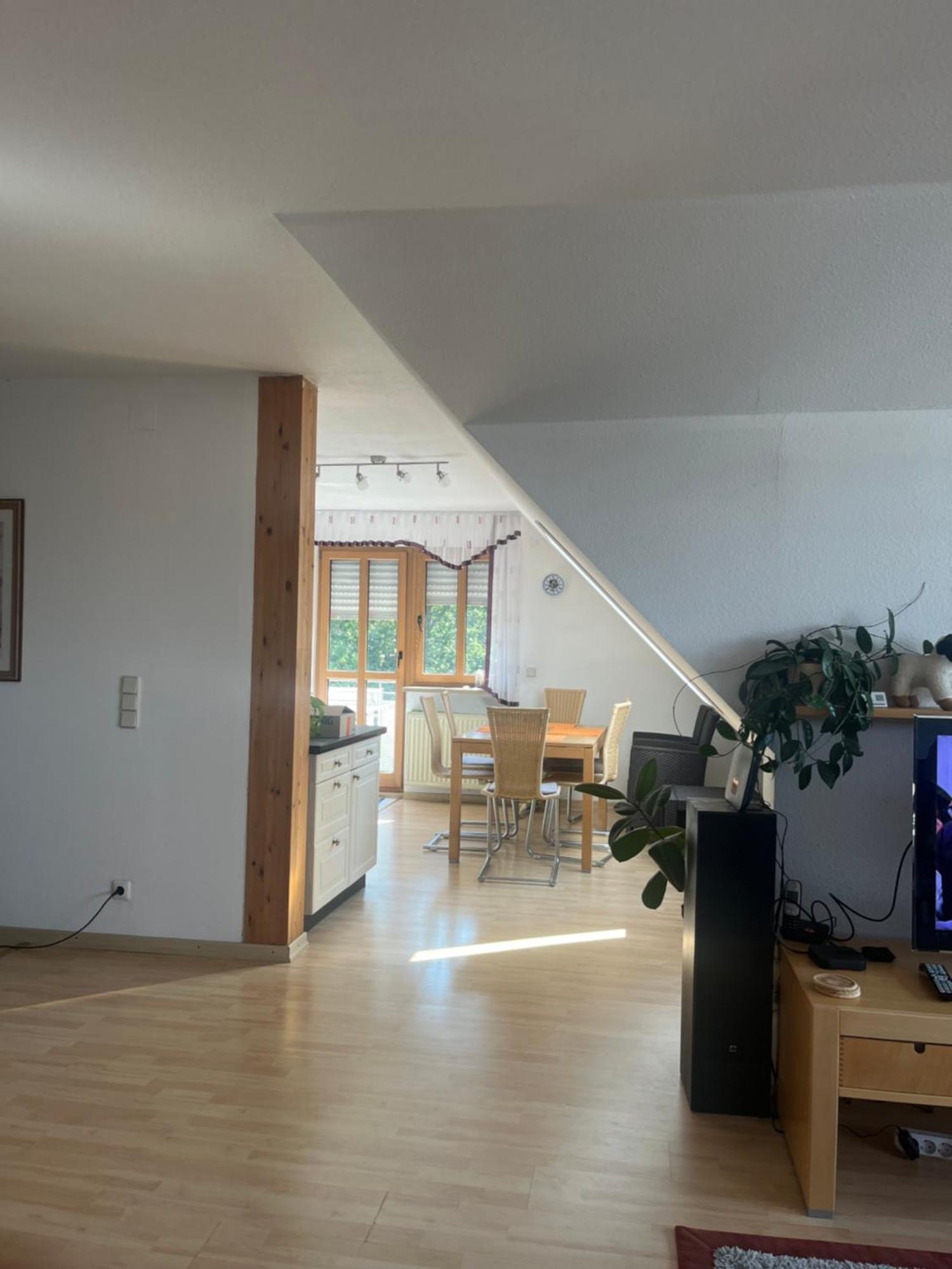 Sonniges Dachzimmer Feucht Bagian luar foto