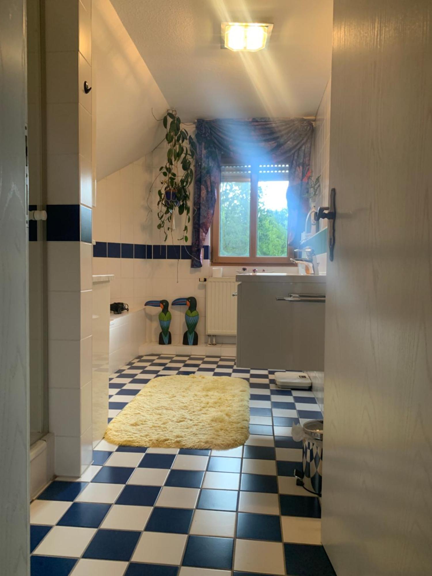 Sonniges Dachzimmer Feucht Bagian luar foto